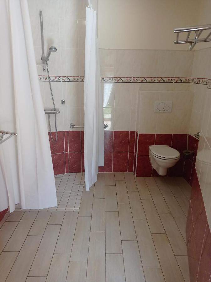 Chambres D'Hotes La Roche Saint-Hilaire-des-Landes 外观 照片